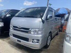 Toyota HiAce 2012 Silver