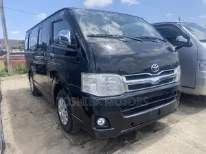 Toyota HiAce 2013 Silver