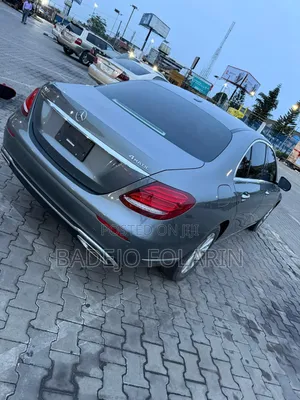 Mercedes-Benz E300 4Matic AWD Sedan (2.0L 4cyl 9A) 2017 Gray