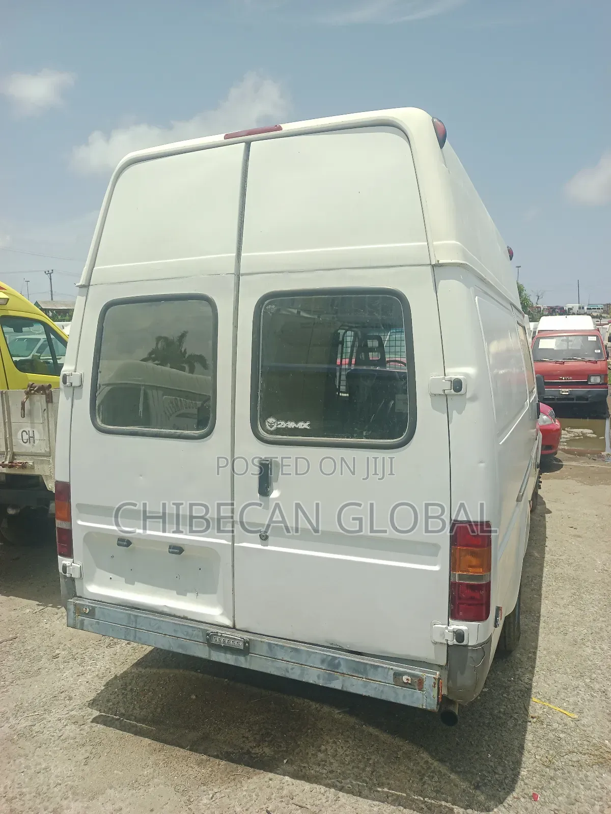 Ford Transit 2000 White