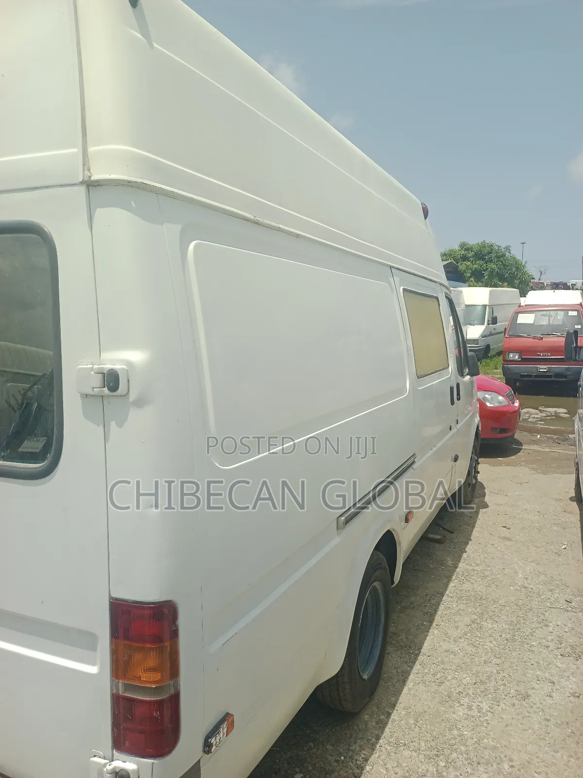 Ford Transit 2000 White
