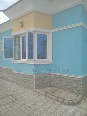 3bdrm Bungalow in Lugbe - Abuja for sale