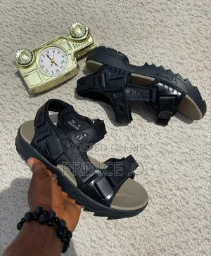 Black CHT Cat Sole Sandals