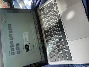 Laptop Apple MacBook Pro 2020 8GB Intel Core i5 SSD 128GB