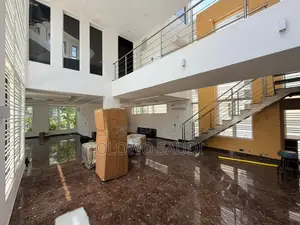 5bdrm Duplex in Banana Island for rent