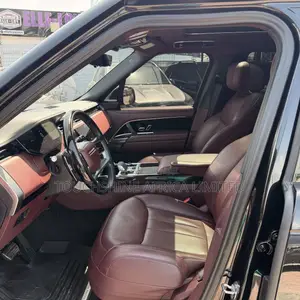 Land Rover Range Rover Vogue 2023 Black