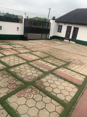 A Club And A Lounge Available For Lease By Owner