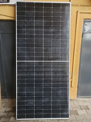 720watts Bificial Solar Panel. It Has 156cells With Very Fast Charging