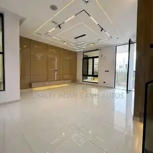 5bdrm House in Chevron for sale