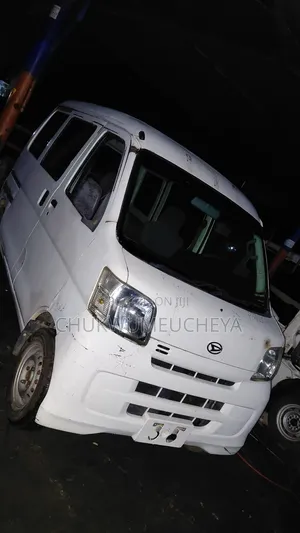 Daihatsu Hijet 2005 White
