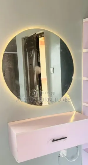 Portable Hanging Dressing Mirror