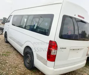 Toyota HiAce 2012 White
