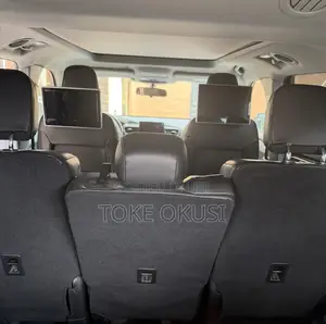 Ford Explorer XLT 2023 Gray