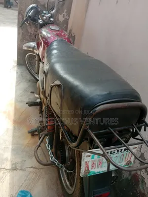 Bajaj Boxer 100 2020 Red