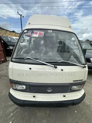 Nissan Caravan (Urvan) 2004 White