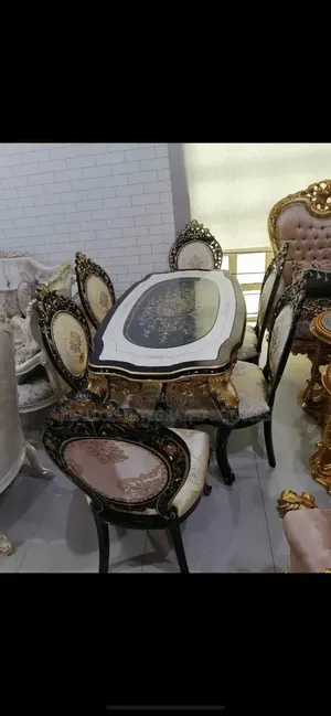 Royal Dining Table Set