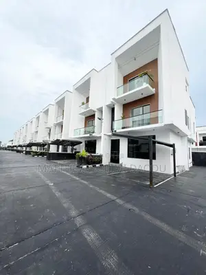 Furnished 4bdrm Duplex in Orchid, Jakande for sale