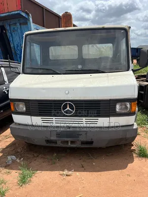 Mercedes Benz 507d Tipping Truck - Foreign Use