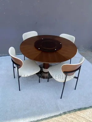 Executive Round Wooden Top Table With Chairs