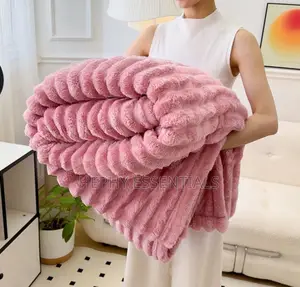 Soft Fluffy Microfiber Blanket 180×200cm – Warm Lightweight