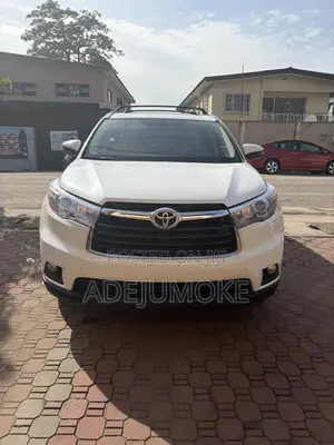 Toyota Highlander Limited 4dr SUV AWD (3.5L 6cyl 6A) 2015 White