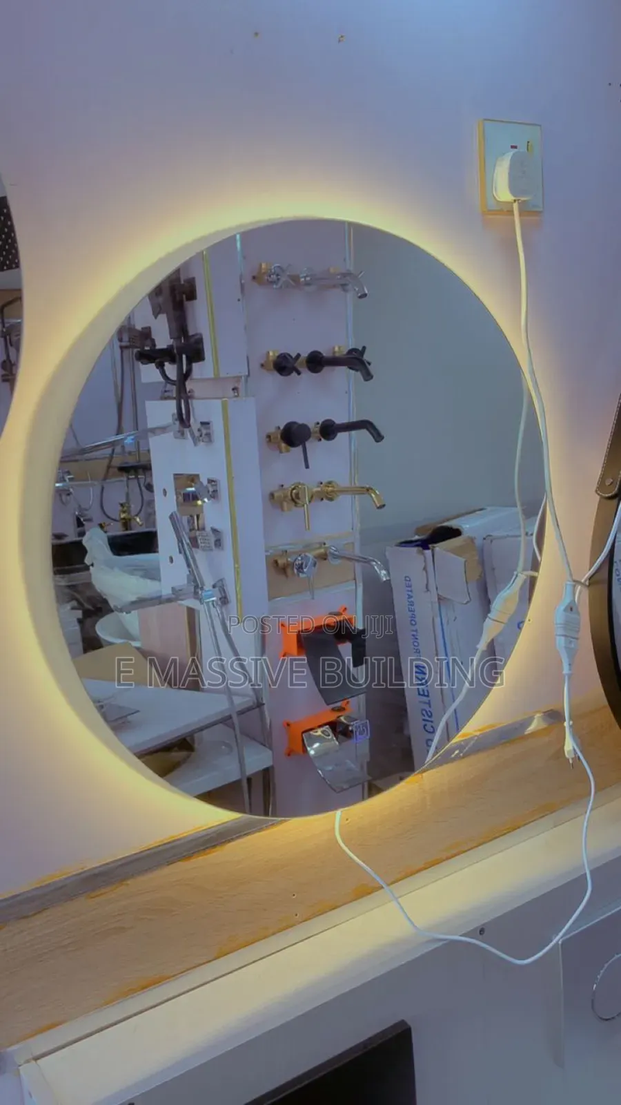 Round Mirror