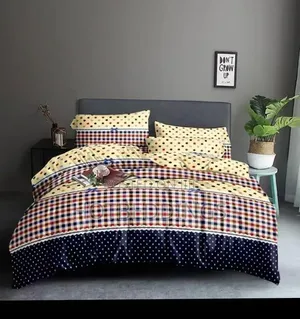 Nice Bedspread, Duvet and 4 Pillow Cases