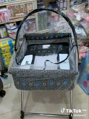 Standing Baby Bed