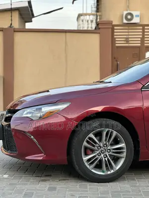 Toyota Camry 2016 Red