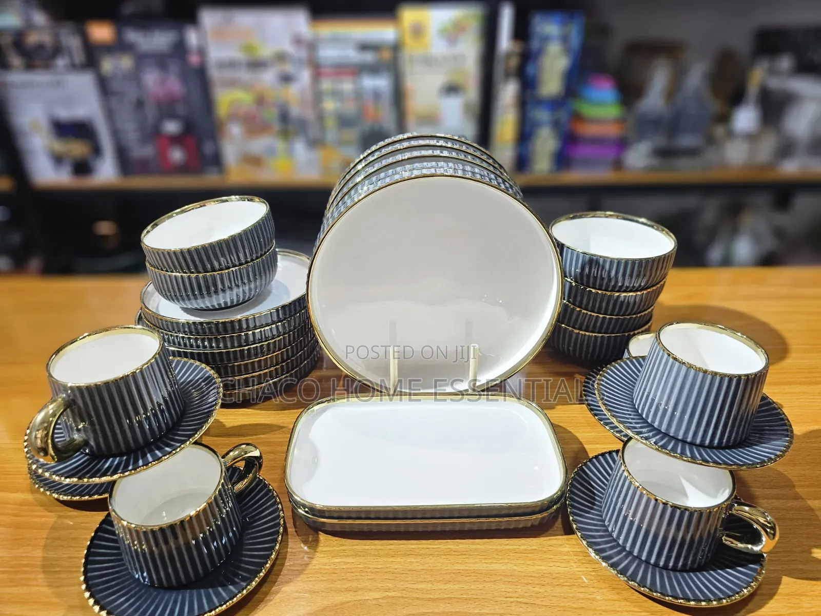 32-Piece Dinner Set
