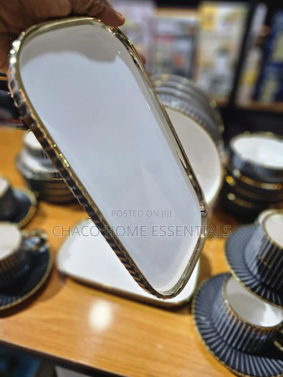 32-Piece Dinner Set