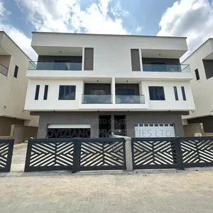 5bdrm Duplex in Lekki Phase 1 for sale