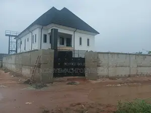 5bdrm Duplex in Ovoro Neighboorhood, Owerri for sale