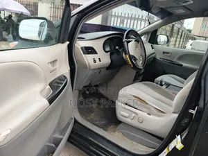Toyota Sienna XLE 8 Passenger 2012 Black