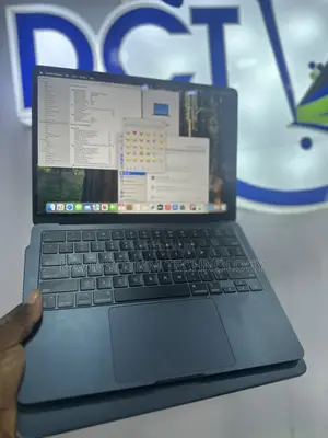 Laptop Apple MacBook Air 2023 M2 16GB Apple M2 SSD 256GB