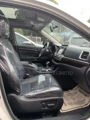 Toyota Highlander Limited 4dr SUV (3.5L 6cyl 6A) 2015 White