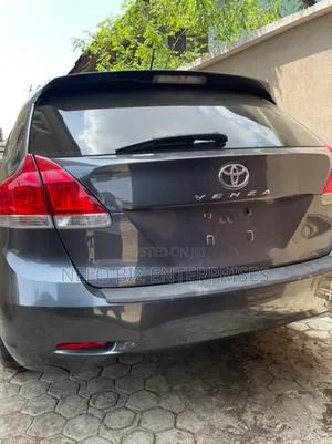 Toyota Venza AWD 2011 Gray