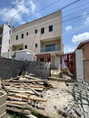 4bdrm Duplex in Ologolo for sale