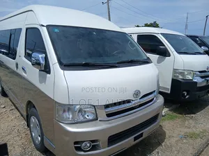 Toyota HiAce 2014 White