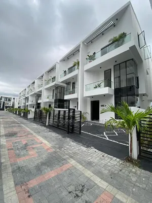 4bdrm Duplex in Lekki Expressway for sale