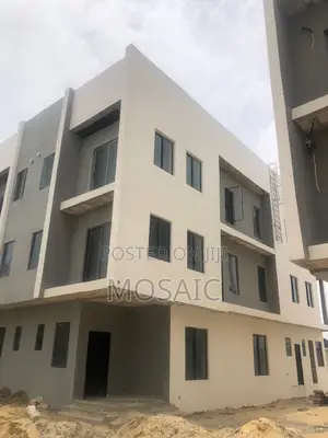 4bdrm Duplex in Ikota for sale