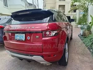 Land Rover Range Rover Evoque Pure AWD 5-Door 2013 Red