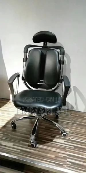 Kidney Chair
