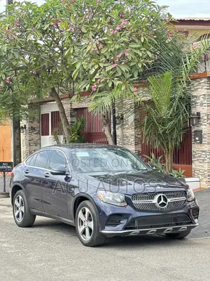 Mercedes-Benz GLC-Class 2017 Blue