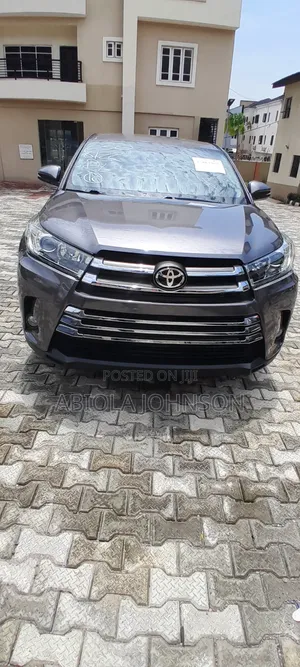 Toyota Highlander LE 4dr SUV AWD (3.5L 6cyl 6A) 2015 Silver