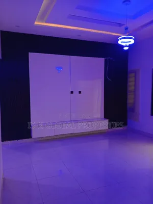 2bdrm Block of Flats in Army Estate, Warri for rent