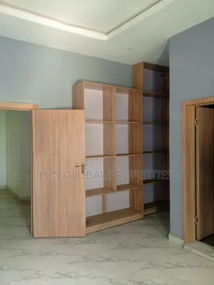 3bdrm Block of Flats in Army Estate, Warri for rent