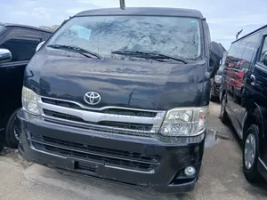 Toyota HiAce 2016 Black
