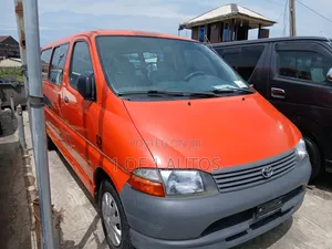 Toyota HiAce 2004 Orange