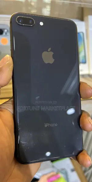 Apple iPhone 8 Plus 64 GB Black
